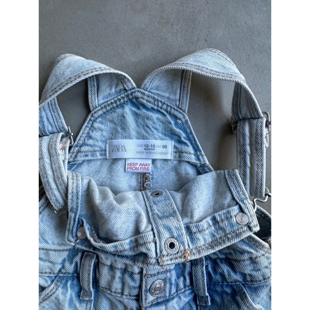 Zara Baby Denim Overalls Light Wash Shortall Size 12-18 Months - Picture 3 of 3